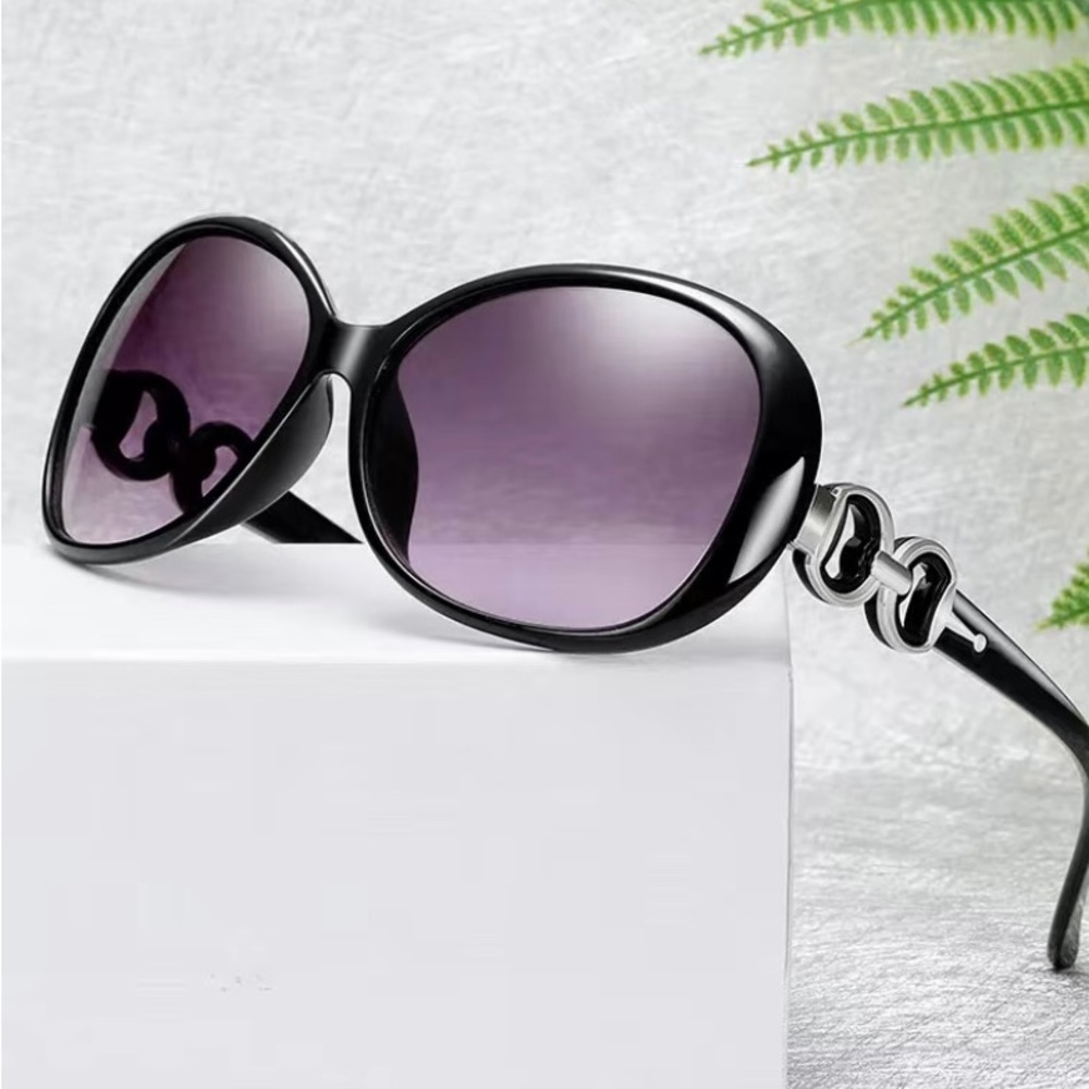 Black sun glasses